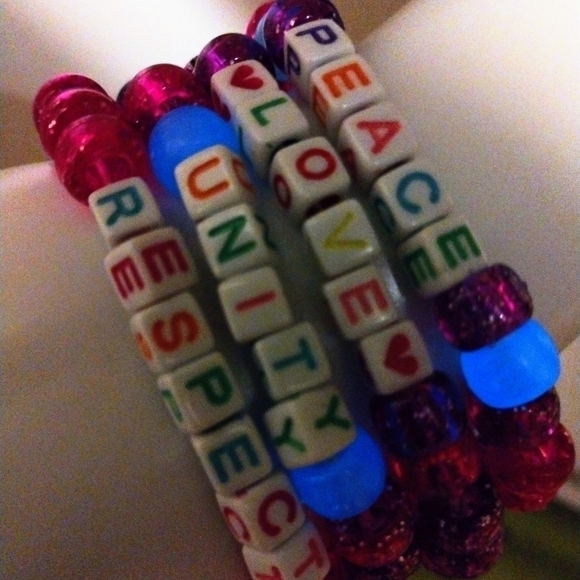 STACKABLE PLUR Set Kandi Bracelet Bundle - Picture 5 of 5